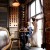 5305-0284-Bruidsfotograaf-Bruidsreportage-kroeg-Blij-Zwolle-Trendy-Trouwfoto-Rosalie-Mijnheer-k.jpg